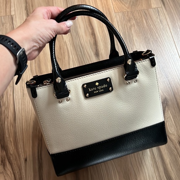 Kate Spade black and white handbag - Picture 2 of 6